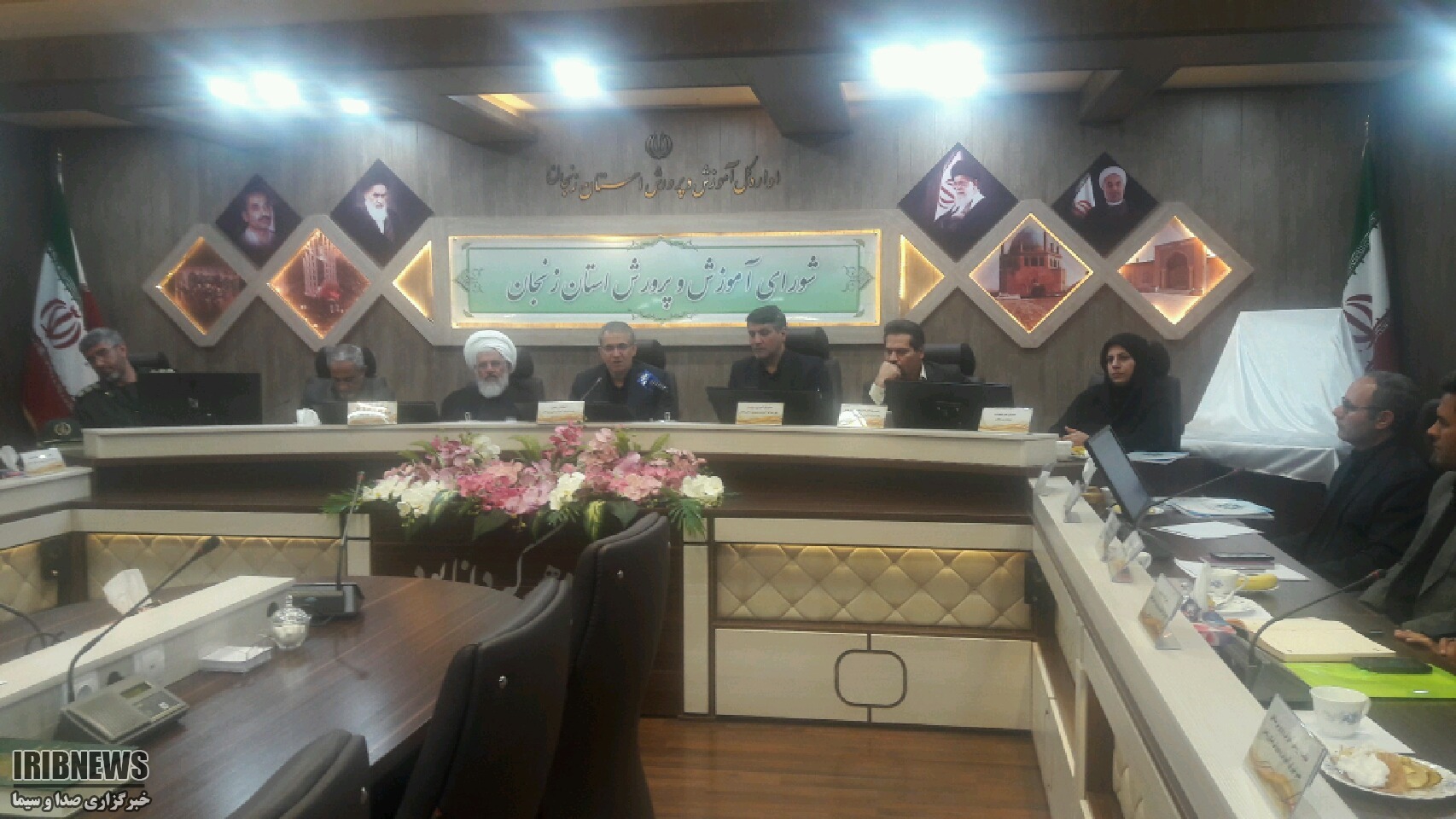 رونمایی از سند تحول آموزش و پرورش استان زنجان رونمایی از سند تحول آموزش و پرورش استان زنجان
