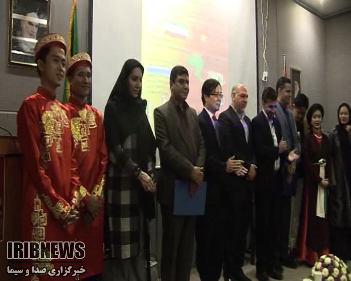 بزرگداشت سومین روز از هفته ویتنام در تخت جمشید