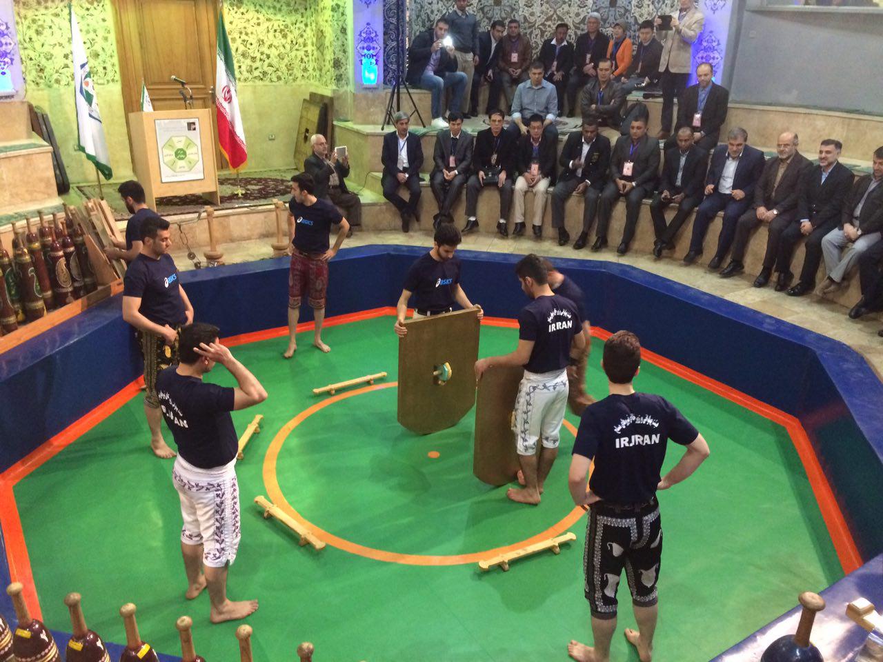 حضور نمایندگان سیزم در زورخانه شهیده فهمیده حضور نمایندگان سیزم در زورخانه شهیده فهمیده