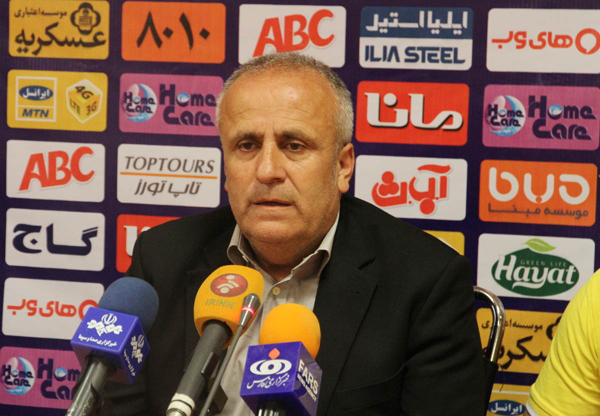 سرمربی راه آهن: در بازی مقابل سپاهان نباید اشتباه کنیم سرمربی راه آهن: در بازی مقابل سپاهان نباید اشتباه کنیم