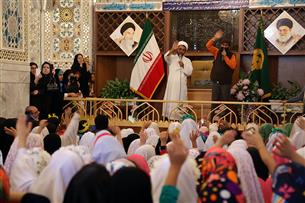 تشرف 400 نونهال تحت پوشش بهزیستی به حرم مطهر رضوی