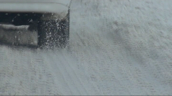 مه غلیط و یخبندان در محورهای مواصلاتی زنجان