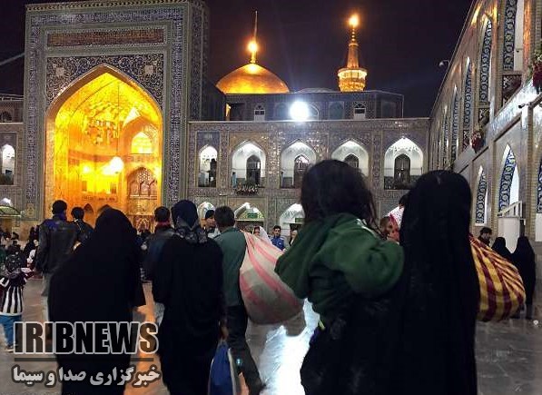 بارگاه ملکوتی ثامن الحجج(ع) در شب ناآرام مشهد پناهگاه  زائران و مجاوران بود