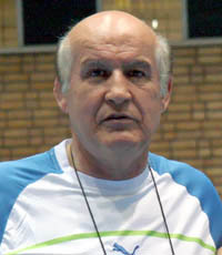 خادم بهترين گزينه  است