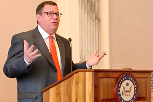 مقام آمريکايي: امکان دسترسي ايراني ها را به فيتلرشکن فراهم کرديم!