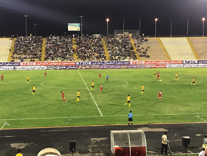 پیروزی پر گل پدیده مقابل سپاهان اصفهان پیروزی پر گل پدیده مقابل سپاهان اصفهان