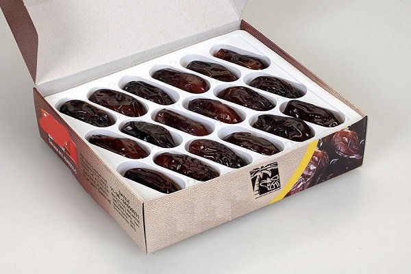 دلالان عامل گران فروشی خرما در کلان شهرها دلالان عامل گران فروشی خرما در کلان شهرها