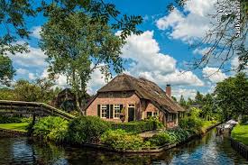 از سقوط مرگبار تا کلاهبرداری با فروش خانههای رؤیایی + فیلم از سقوط مرگبار تا کلاهبرداری با فروش خانههای رؤیایی + فیلم