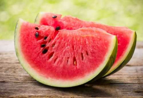 فواید خوردن هندوانه چرا و چه وقت هندوانه بخوریم؟