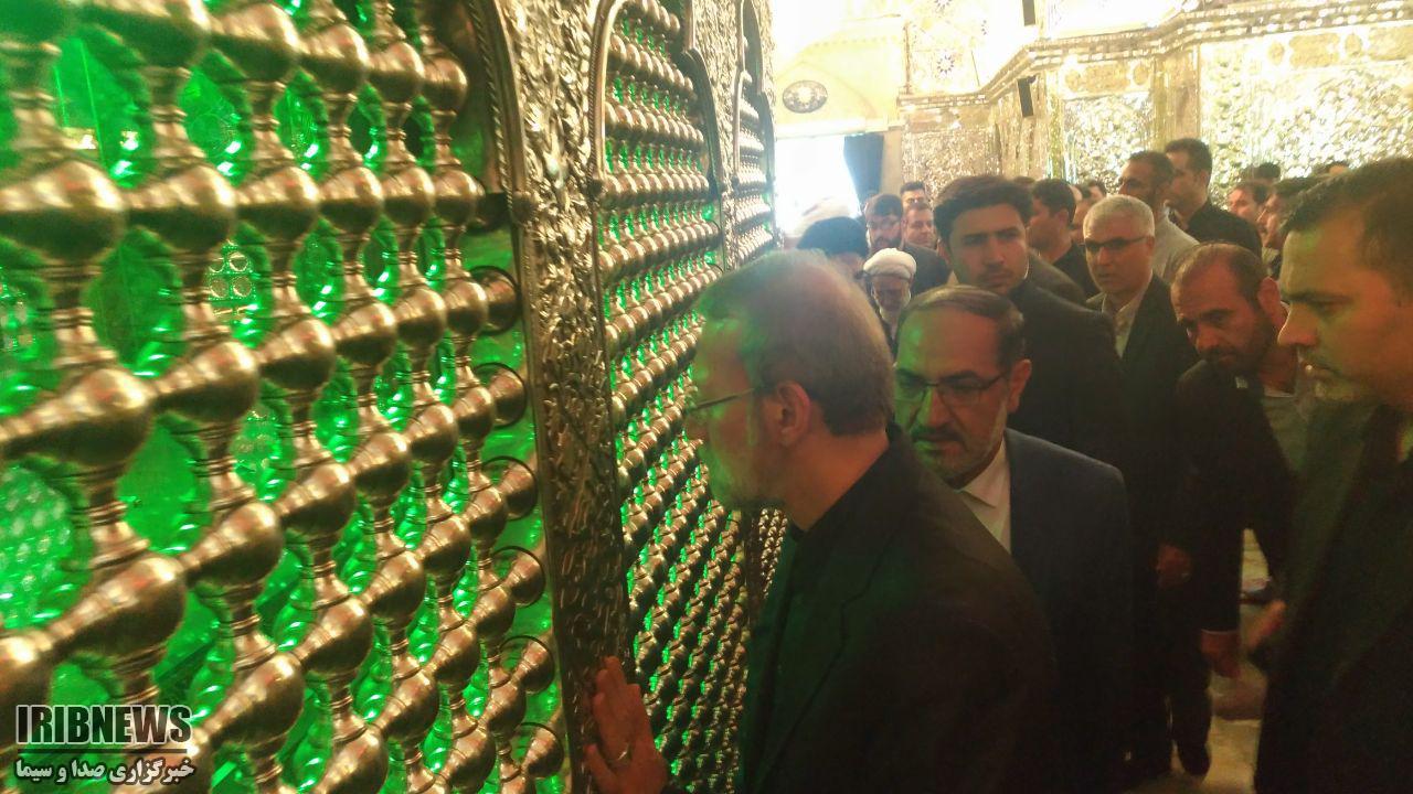 تشرف رییس مجلس شورای اسلامی به حرم مطهر شاهچراغ (ع) تشرف رییس مجلس شورای اسلامی به حرم مطهر شاهچراغ (ع)