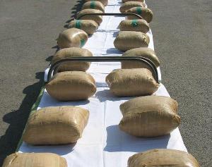 کشف ۱۸۵ کیلو تریاک در کارتن‌های ذغال چوب