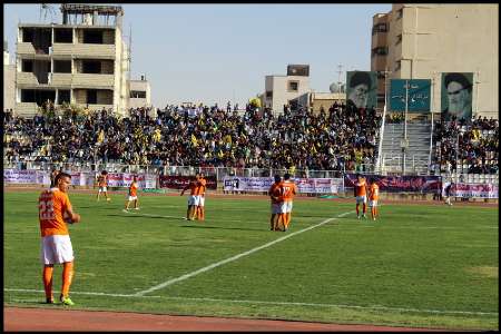 توقف مس کرمان در خانه توقف مس کرمان در خانه