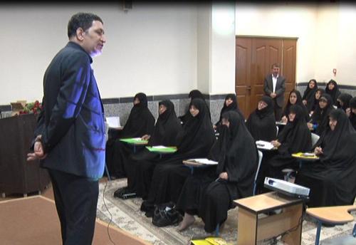 آشنایی مربیان قرآنی میبد با سبک زندگی قرآنی