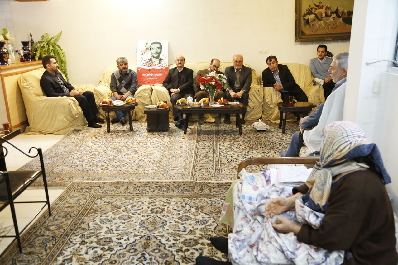 دیدار استاندار قزوین با خانواده دو شهید دوران انقلاب