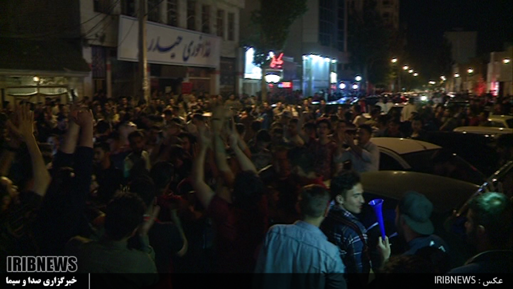 شادی مردم اردبیل برای تساوی تیم ملی فوتبال