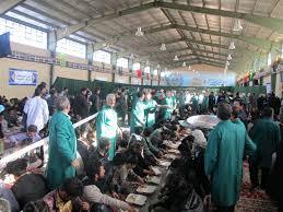 پذيرايي روزانه از 15 هزار زائر پیاده در ایستگاه ملک آباد پذيرايي روزانه از 15 هزار زائر پیاده در ایستگاه ملک آباد