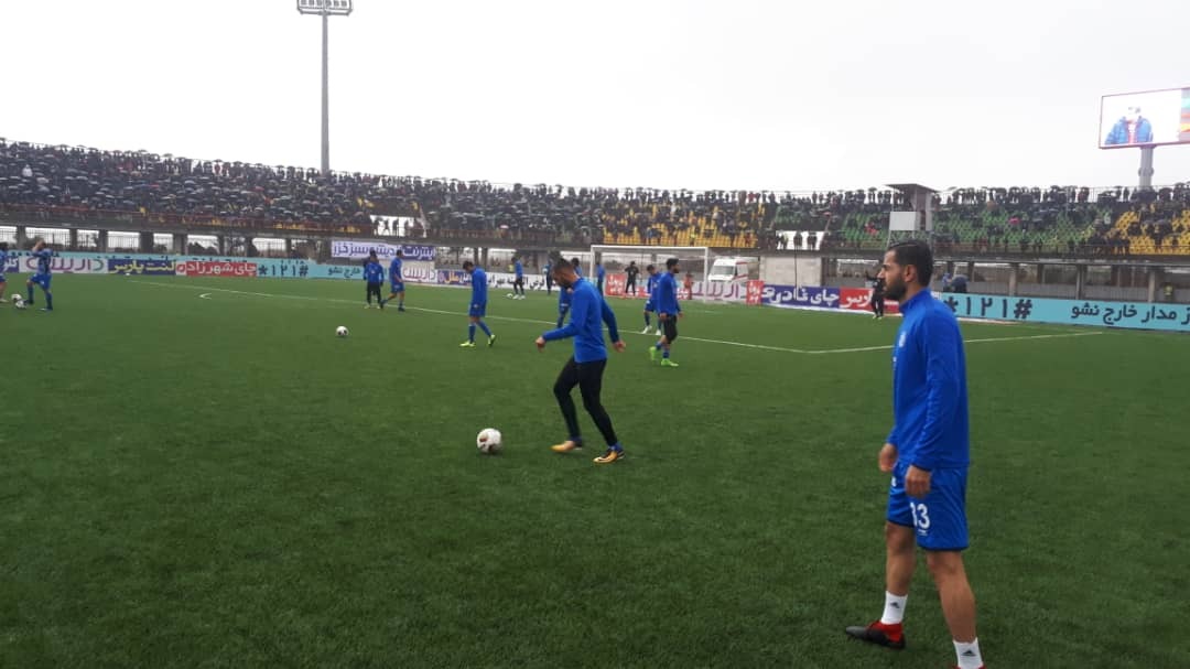 ورود 2 تیم سپیدرود و استقلال به زمین