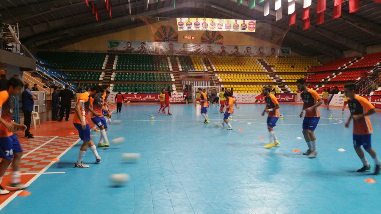 باخت سنگین فرش آرا مقابل گیتی پسند در لیگ برتر فوتسال