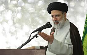 انسانیت انسان در پرتو ارتباط با قرآن شکل می گیرد انسانیت انسان در پرتو ارتباط با قرآن شکل می گیرد