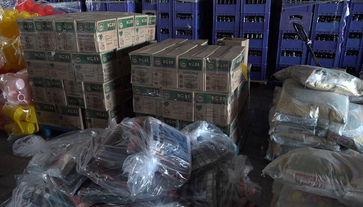 کمک تولید کننده خیر گیلانی به هموطنان سیل زده