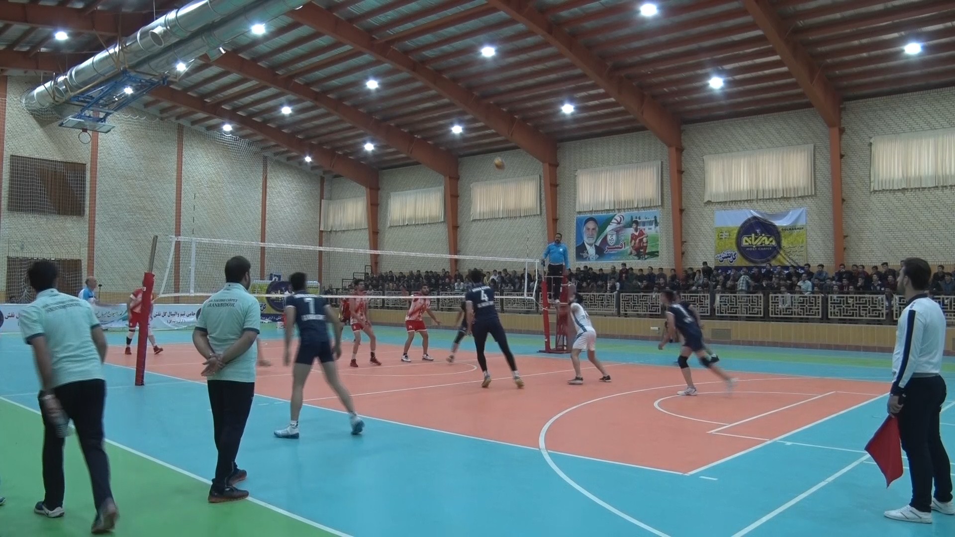 پیروزی تیم والیبال فرش گل نقش آران و بیدگل برابر تیم خوش سیمای آمل