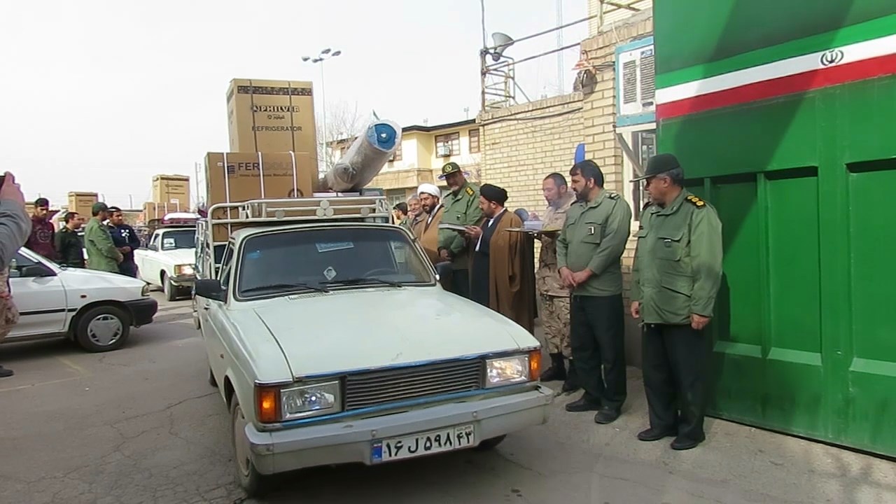 اهدا هشت سری جهیزیه به زوج های جوان نیازمند برخواری اهدا هشت سری جهیزیه به زوج های جوان نیازمند برخواری