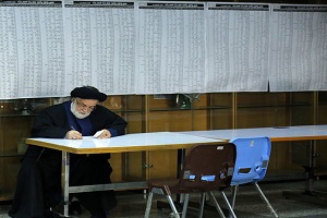 حجت الاسلام والمسلمین شهیدی رأی خود را به صندوق انداخت