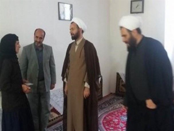 تجلیل از ۱۵ خانواده ایثارگر تجلیل از ۱۵ خانواده ایثارگر