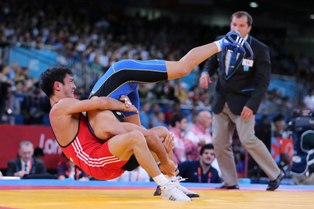 پیروزی نماینده مازندران در لیگ دسته یک کشتی پیروزی نماینده مازندران در لیگ دسته یک کشتی