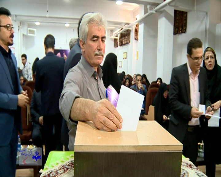 فعالیت 7 هزار عضو شورای انجمن اولیا و مربیان استان مرکزی فعالیت 7 هزار عضو شورای انجمن اولیا و مربیان استان مرکزی