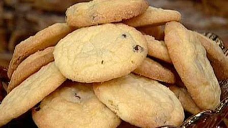 آموزش پخت شیرینی کشمشی آموزش پخت شیرینی کشمشی