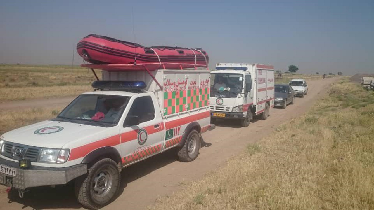 کانال آب آبیک جان یک را گرفت