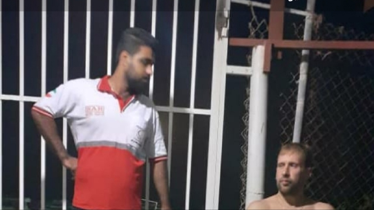 نجات قایقران روس در ساحل دلوار تنگستان