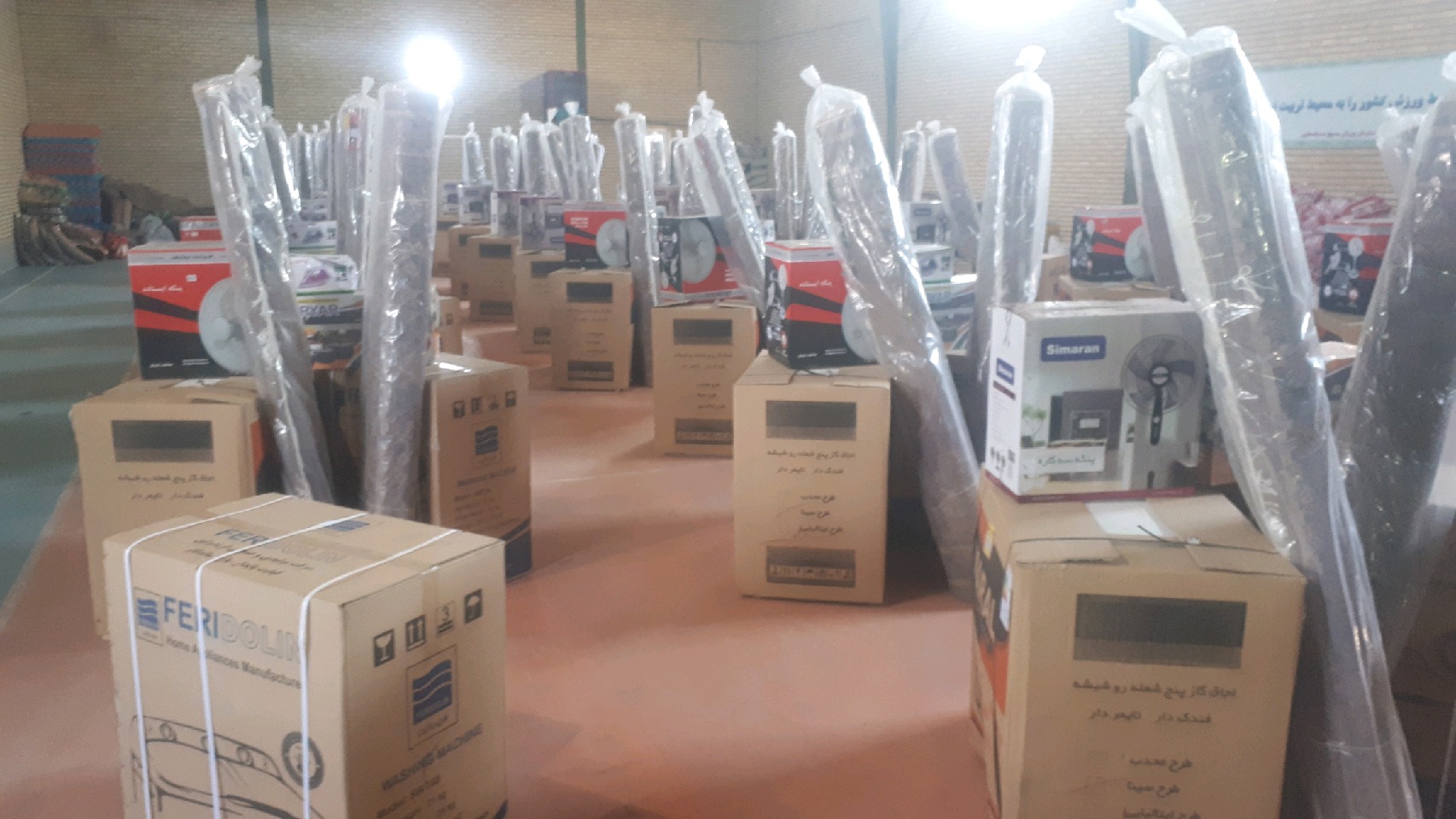 اهدای جهیزیه به 25 نو عروس در داورزن