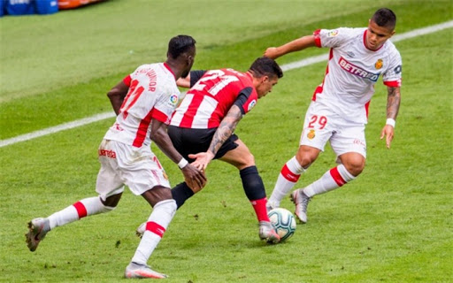 آتش باری آتلتیکو برابر مایورکای قعر نشین آتش باری آتلتیکو برابر مایورکای قعر نشین