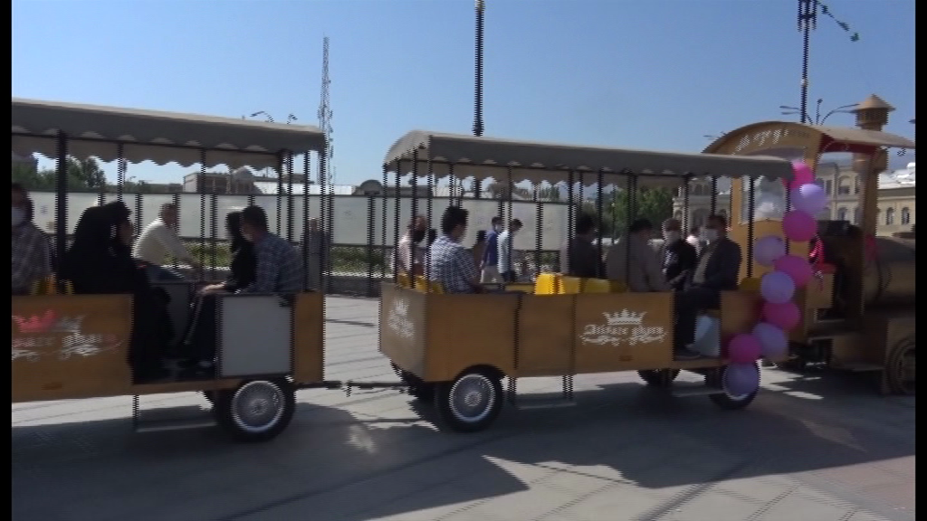 دود لوکوموتیو شهری در پیاده راه بوعلی دود لوکوموتیو شهری در پیاده راه بوعلی