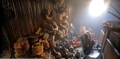 استقرارکسبه آسیبدیده از آتشسوزی معبد هندوهای بندرعباس در مکان جدید استقرارکسبه آسیبدیده از آتشسوزی معبد هندوهای بندرعباس در مکان جدید