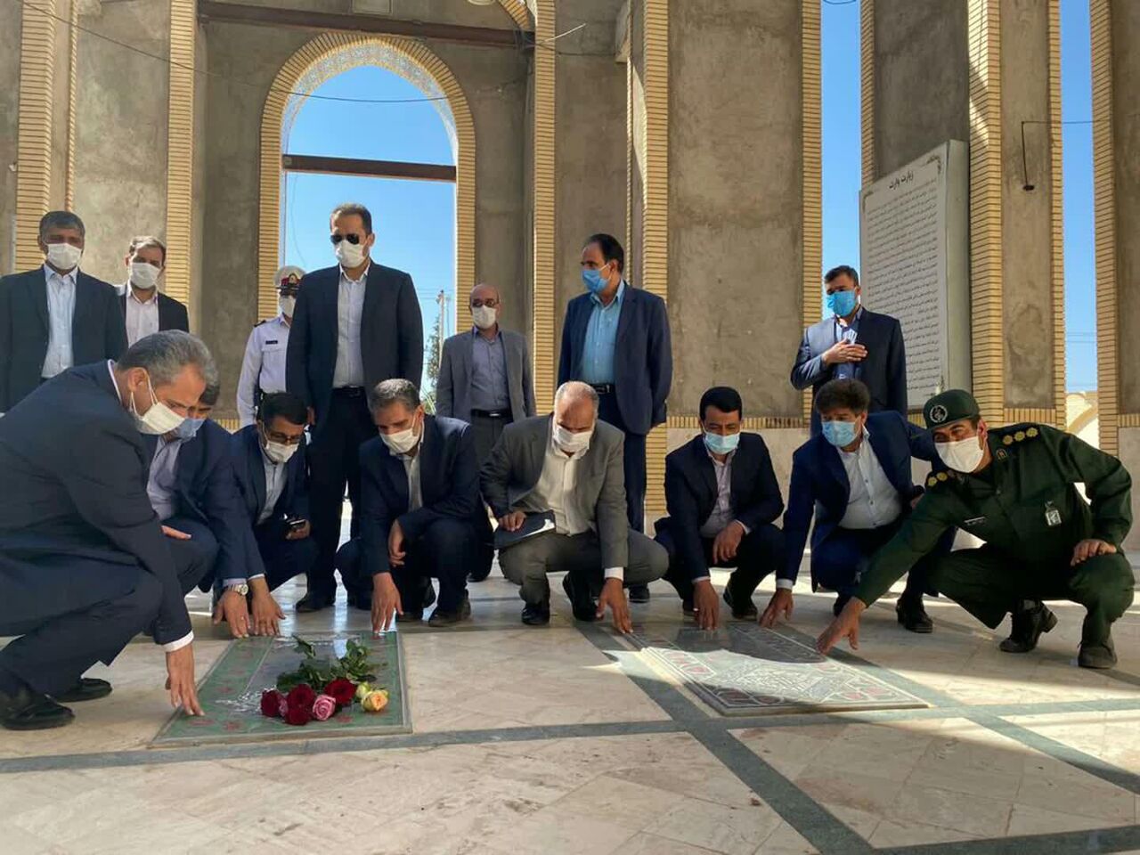 حضور وزیر جهاد کشاورزی در گلزار شهدای مهریز