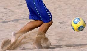 کادر فنی فوتبالیستهای ساحلی را رصد میکند کادر فنی فوتبالیستهای ساحلی را رصد میکند