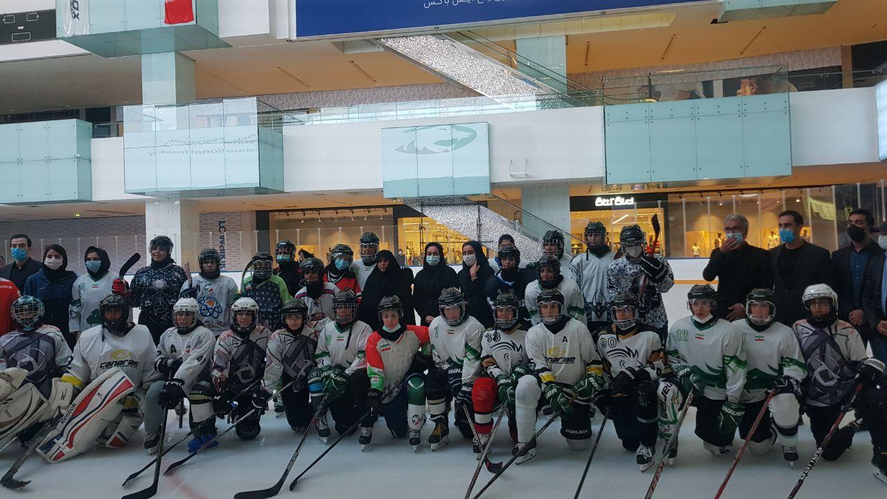 انتخاب برترین بازیکنان اسکیت هاکی روی یخ