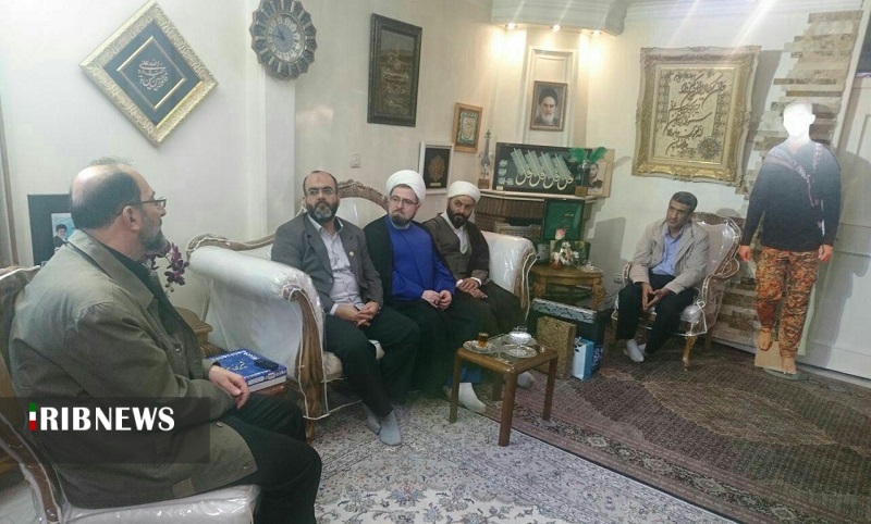 حضور جمعی از مدیران سازمان تبلیغات اسلامی در بیت شهید حدادیان