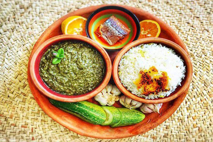 غذاهای مخصوص شب عید نوروز در شهرهای مختلف ایران ترشی تره با ماهی