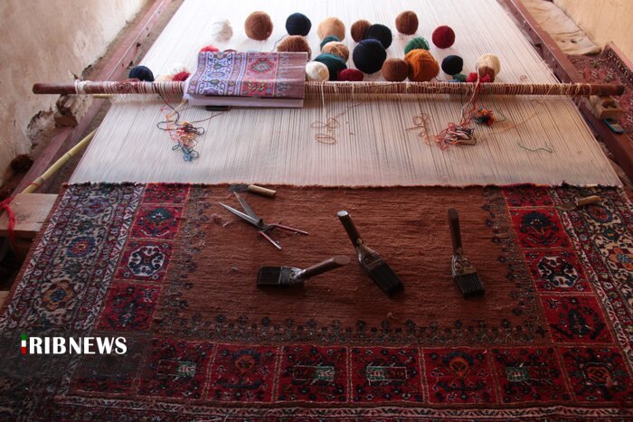 گره کور نشان سازی فرش در آذربایجان غربی/ فرش آذربایجان غربی شناسنامه ندارد گره کور نشان سازی فرش در آذربایجان غربی/ فرش آذربایجان غربی شناسنامه ندارد