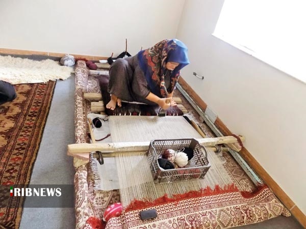 گره کور نشان سازی فرش در آذربایجان غربی/ فرش آذربایجان غربی شناسنامه ندارد گره کور نشان سازی فرش در آذربایجان غربی/ فرش آذربایجان غربی شناسنامه ندارد