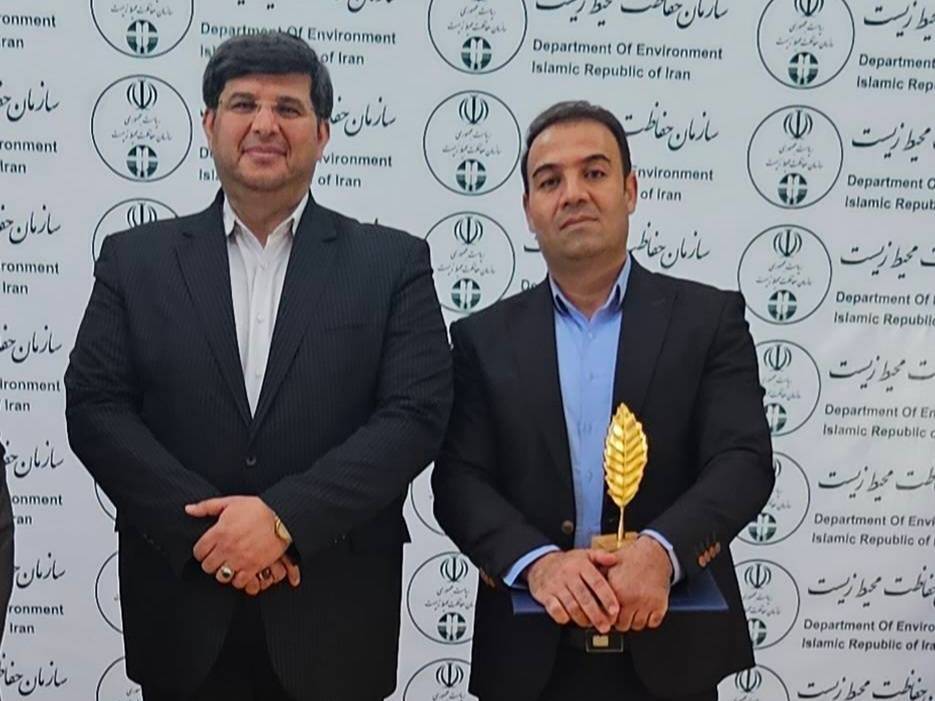 پژوهشگر رتبه یک سازمان حفاظت محیط زیست از آذربایجان غربی برگزیده شد پژوهشگر رتبه یک سازمان حفاظت محیط زیست از آذربایجان غربی برگزیده شد