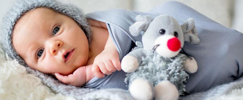 مراحل رشد کلامی و جسمی نوزاد از بدو تولد تا یکسالگی