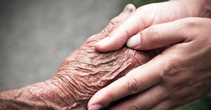 اول خدا دوم پدر و مادر