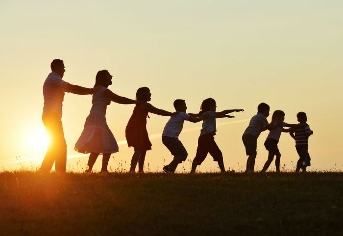 تشویق خانواده‌های اروپایی و آمریکایی به ۴ فرزندی