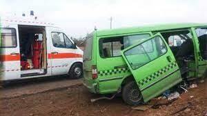 واژگونی سرویس مدرسه در اراک با ۱۲ مصدوم 