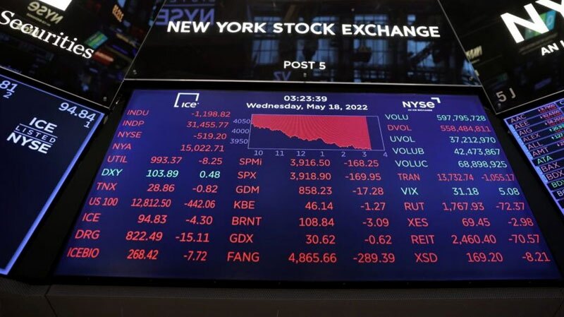 کاهش ارزش سهام شرکتها به علت نگرانی از رکود اقتصادی در آمریکا کاهش ارزش سهام شرکتها به علت نگرانی از رکود اقتصادی در آمریکا